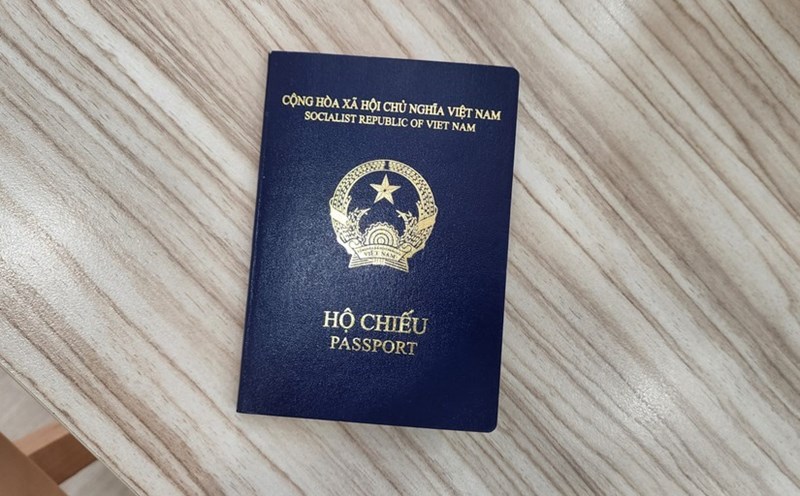 VÌ SAO CÓ QUY ĐỊNH HỘ CHIẾU PHẢI CÒN HẠN 6 THÁNG?